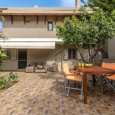Citrea Stylish House With Garden Near Holiday home *