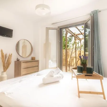 Holiday home Citrea Stylish House With Garden Near *