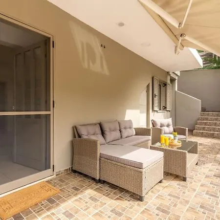 Citrea Stylish House With Garden Near Heraklion (Crete)