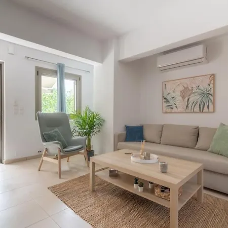 Citrea Stylish House With Garden Near *